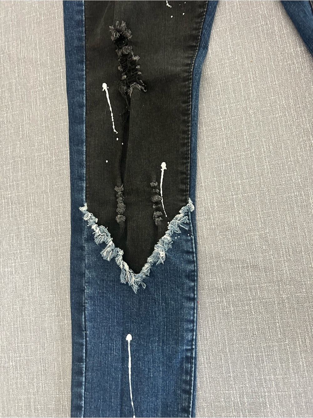 ROMWE Two-Tone Blue Black Distressed Skinny Jeans Paint Splatter Edgy Streetwear - Picture 5 of 7